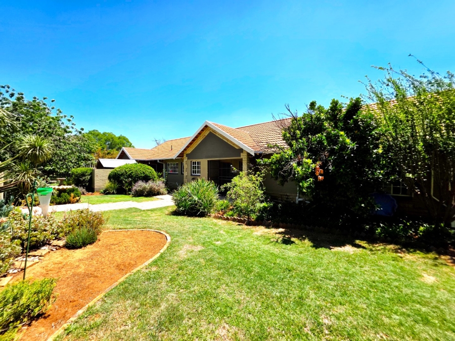 4 Bedroom Property for Sale in Fichardt Park Free State